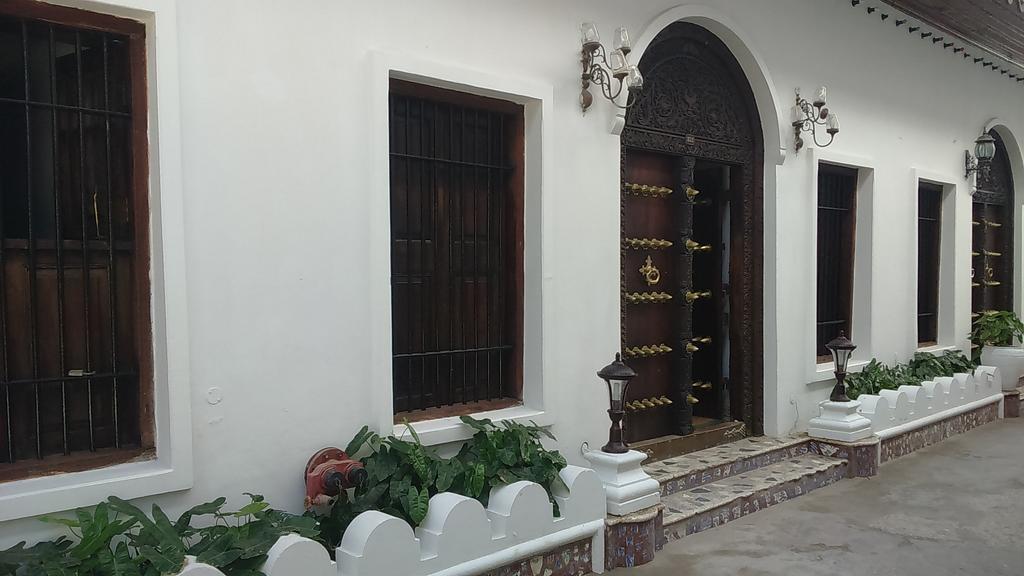 Tausi Palace Hotel Zanzibar Exterior photo