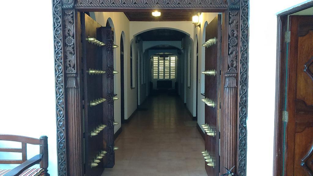 Tausi Palace Hotel Zanzibar Exterior photo
