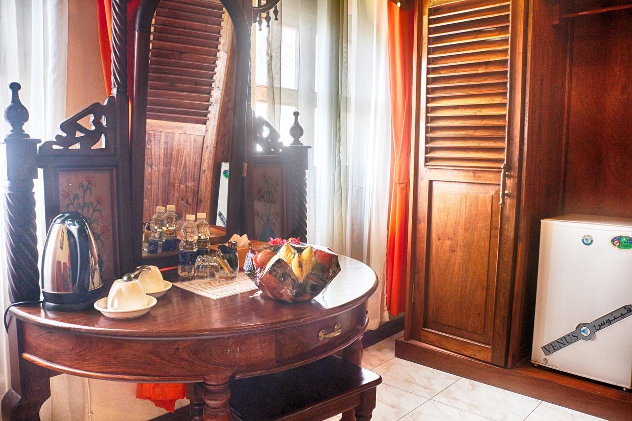 Tausi Palace Hotel Zanzibar Exterior photo